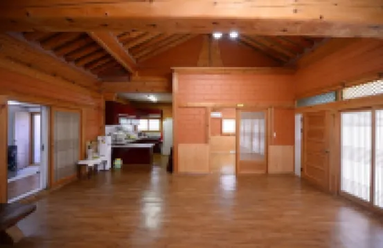Suncheon Bay Hwangto Hanok Pension