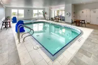 Hilton Madison Monona Terrace - Pools