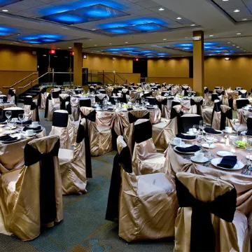 Crowne Plaza LOMBARD DOWNERS GROVE by IHG
