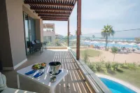 Almyros Beach - Mountain view