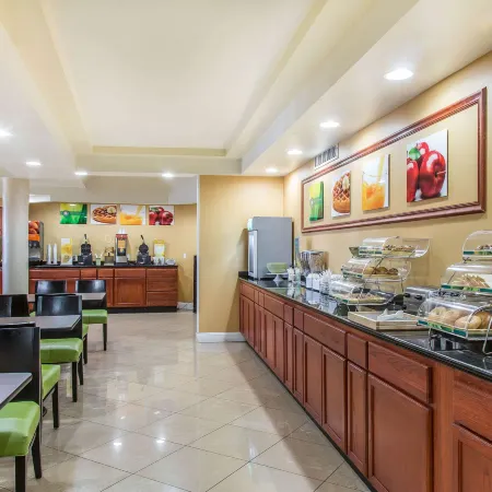 Quality Inn and Suites Newport - Middletown