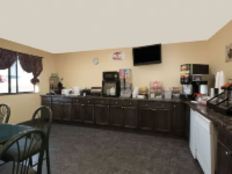 託皮卡-沃納梅克路-I-70速8酒店 託皮卡酒店