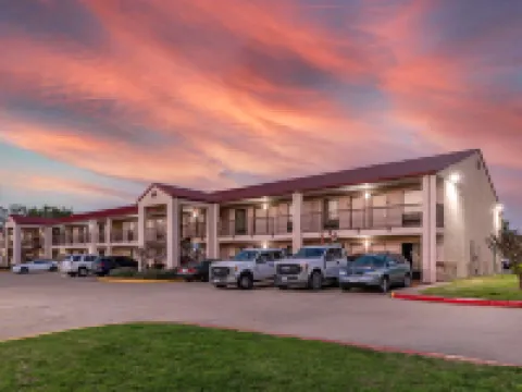 ベストウェスタン リンデール イン リンデールのホテル