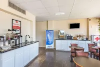Econo Lodge - breakfast