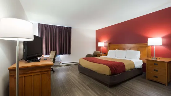 Econo Lodge Inn & Suites