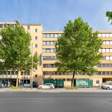 a&o Frankfurt Galluswarte Отели рядом с достопримечательностью «Штеделевский художественный музей»