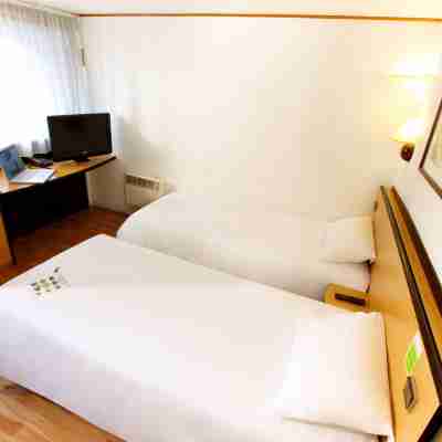 Kyriad le Blanc Mesnil Rooms