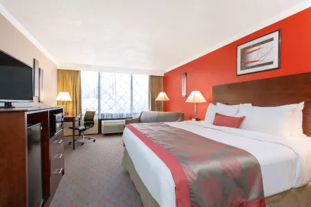 Ramada by Wyndham Lewiston Hotel & Conference Center