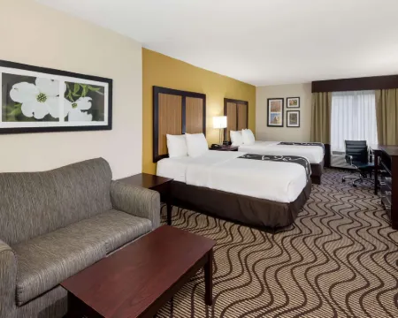 La Quinta Inn & Suites by Wyndham LaGrange / I-85 Hotels in La Grange