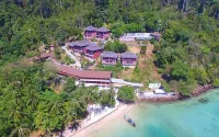 Koh Ngai Cliff Beach Resort