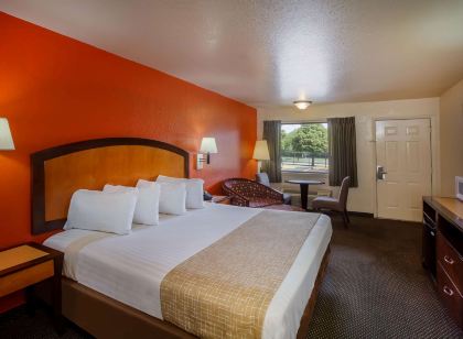 Travelodge by Wyndham Houston Hobby Airport