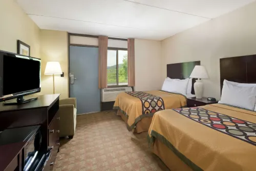 Super 8 by Wyndham White River Junction Hotel di Quechee