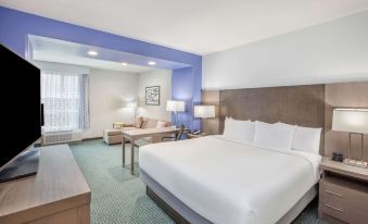 La Quinta Inn & Suites by Wyndham Dallas Duncanville