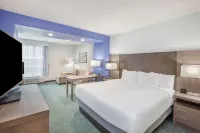 La Quinta Inn & Suites by Wyndham Dallas Duncanville - Wi-Fi
