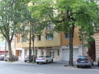 Triple M Hotel Hotels in Budapest