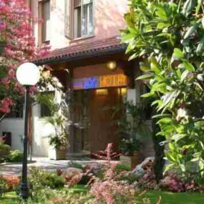 Air Hotel Hotel Exterior