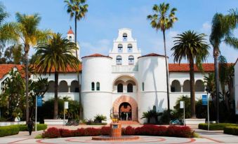 Lamplighter Inn & Suites at Sdsu