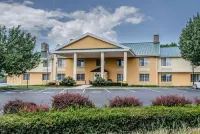 Baymont by Wyndham Harrisburg Hotels near Kohl's