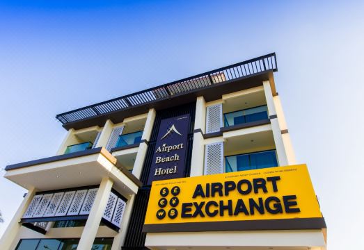 3. 에어포트 비치 ..