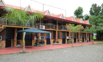 Nipa Hut Resort