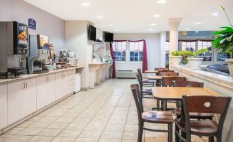 Microtel Inn & Suites by Wyndham Claremore
