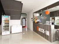 The Zell Budget Hotel Buriam - 2-Star