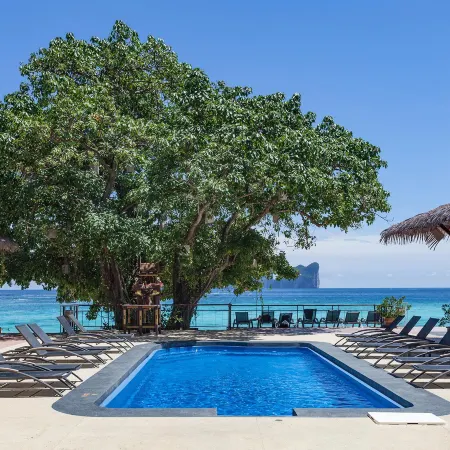 Phi Phi Long Beach Resort & Villa