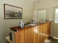Travellers Rest Motor Inn Swan Hill - parking