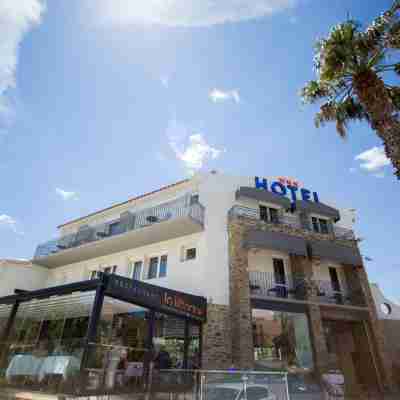 Les Elmes - Hôtel, Spa & Plage Privée Hotel Exterior