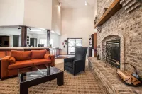 Comfort Suites Peoria I-74 Hotels in Peoria