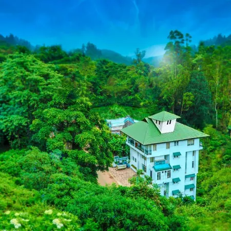Hotel Emerald Inn