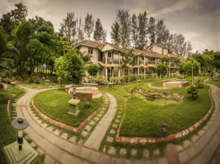 Hotel Sadhabishegam Отели в г. Мейиладутерай