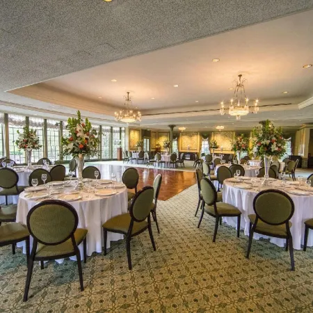 Williamsburg Inn, an Official Colonial Williamsburg Hotel