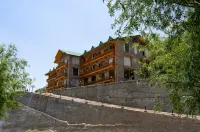Shirar Resort and Spa