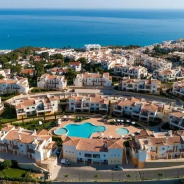 Salema Beach Village Hotels near Boca do Rio Beach