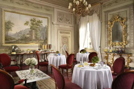 Palazzo Niccolini Al Duomo Residenza d'Epoca Отели рядом с достопримечательностью «Palazzo dei Congressi»