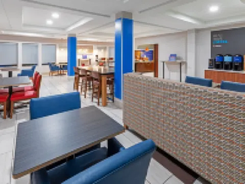 Holiday Inn Express & Suites LAFAYETTE-SOUTH by IHG Hotels in Lafayette