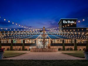 The Drake Oak Brook, Autograph Collection