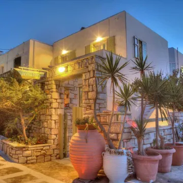 Leonardos Apartments