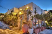 Leonardos Apartments Hotels in Molos Parou