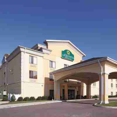 La Quinta Inn & Suites by Wyndham Richmond - Kings Dominion Hotel Exterior