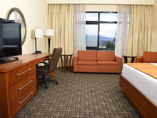 The Hub Hotel
