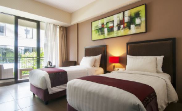 100 Sunset Kuta Hotel & Ballroom