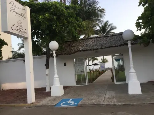 Hotel Arista Bugambilias