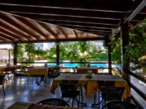 Hotel Atrium โรงแรมในโบดรุม