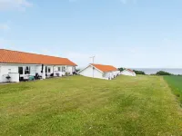 "Roger" - 400m from the Sea
