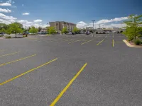 Crowne Plaza Milwaukee Airport by IHG - Parkplatz