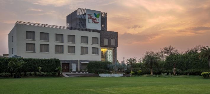 The Mystic Palms Hotele w: Mathura