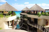 El Taj Oceanfront and Beachside Condo Hotel Hotel in zona ¨La Casa de las Flores"
