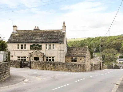 Stoneycroft Barn Hotels near Christ Church C of E Church, Pitsmoor